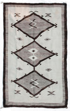 Antique Navajo Rug / C. 1910