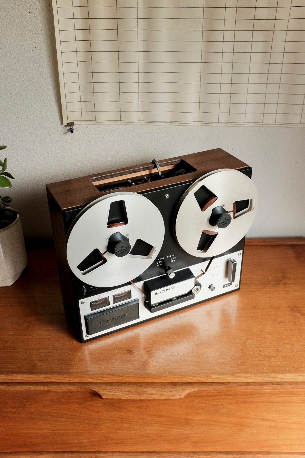 Vintage Sony TC-250A Reel to Reel 1960's 70's tape recorder, + 2