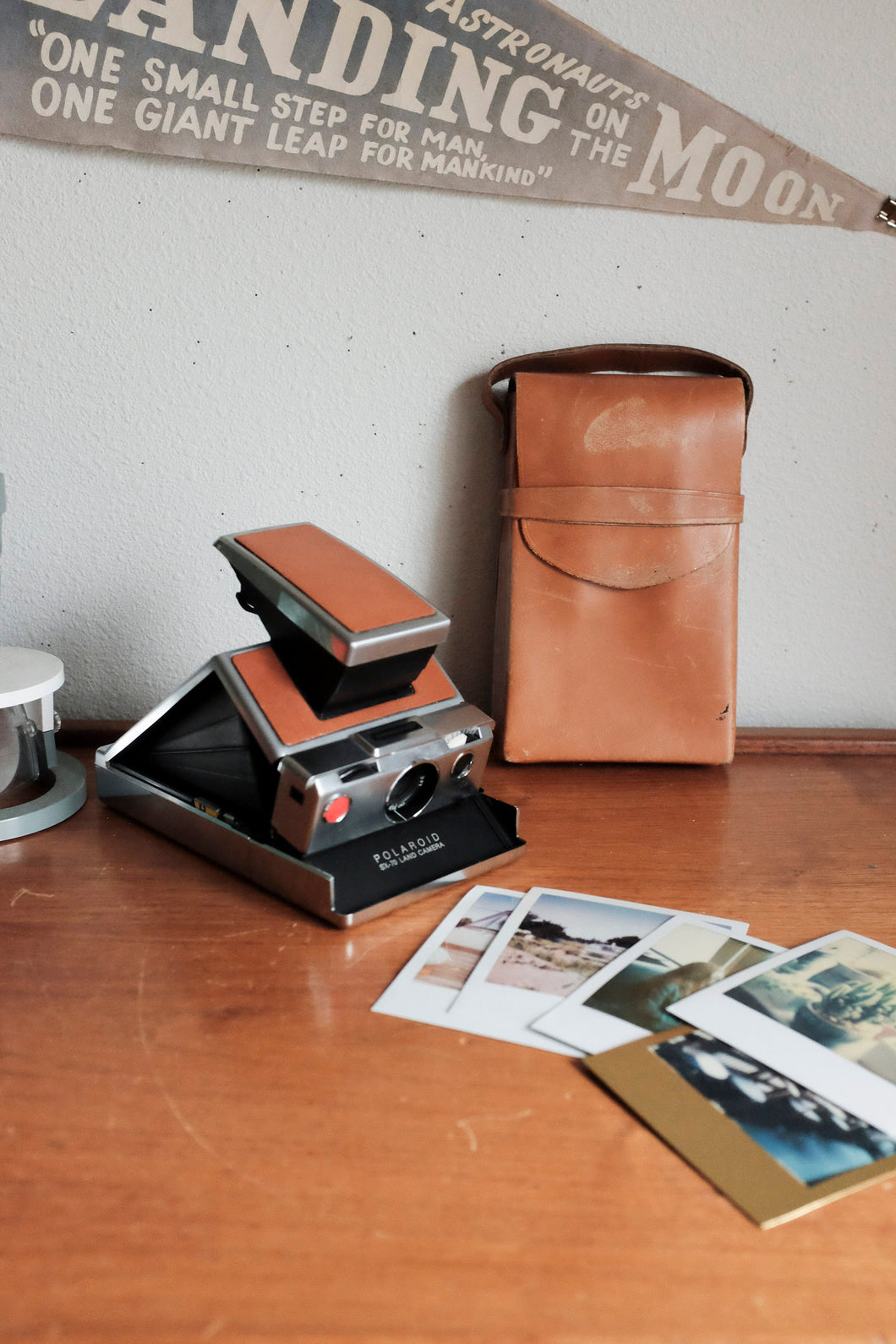Polaroid Sx-70 Land Camera with Original Leather Bag
