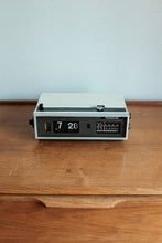 Vintage Flip clock / radio by Panasonic