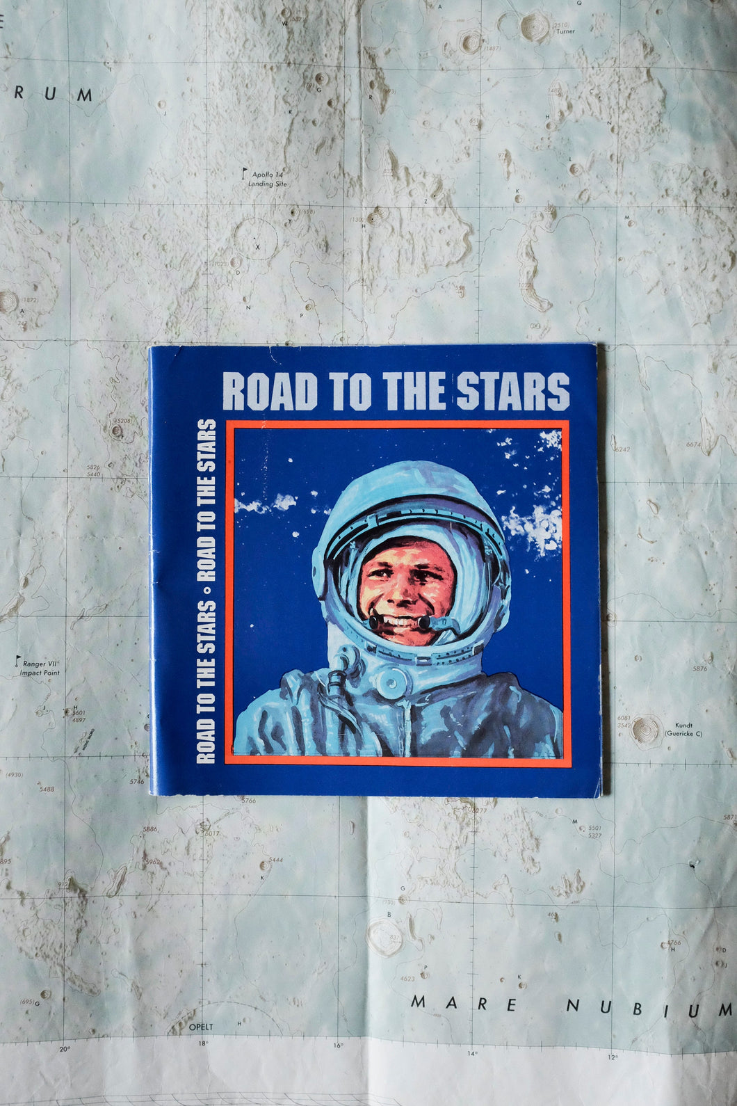 1986 Soviet Road to the Stars Collectors Booklet